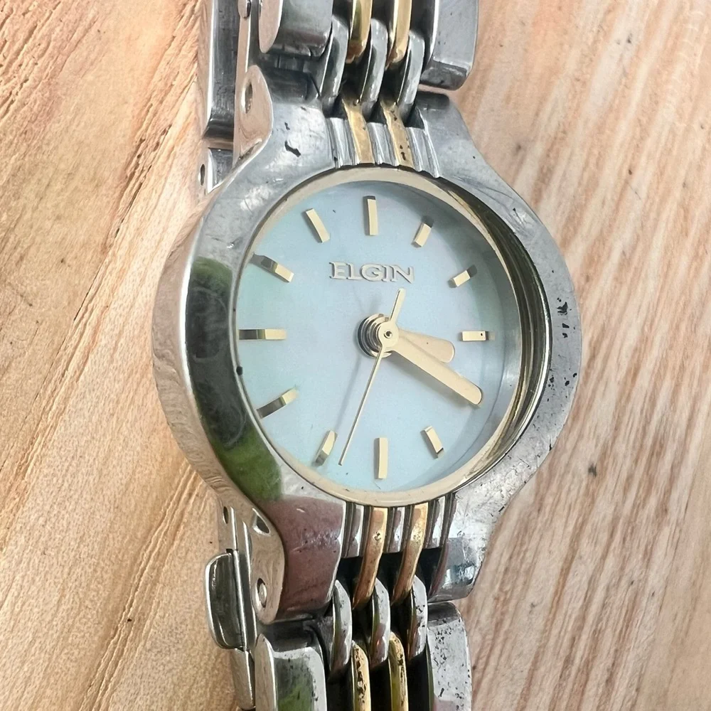 Dainty Elgin ladies two toned dress watch NEW BATTERY